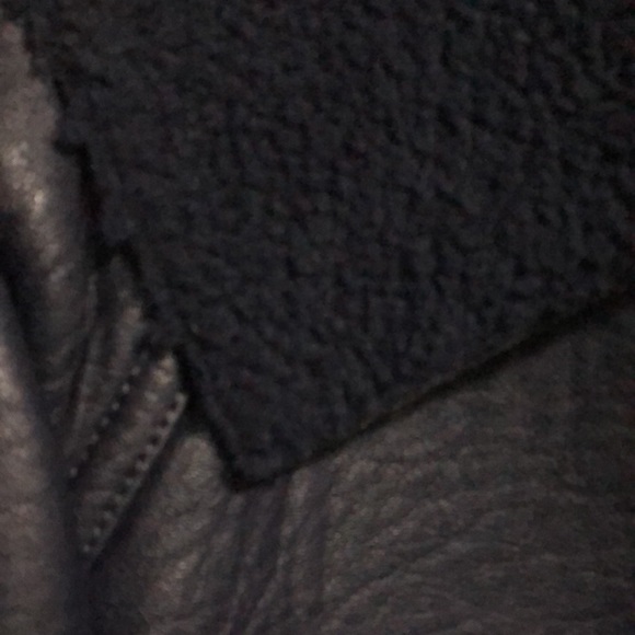 Guess Sherpa/ Shearling faux leather cropped bomber coat - Picture 5 of 14